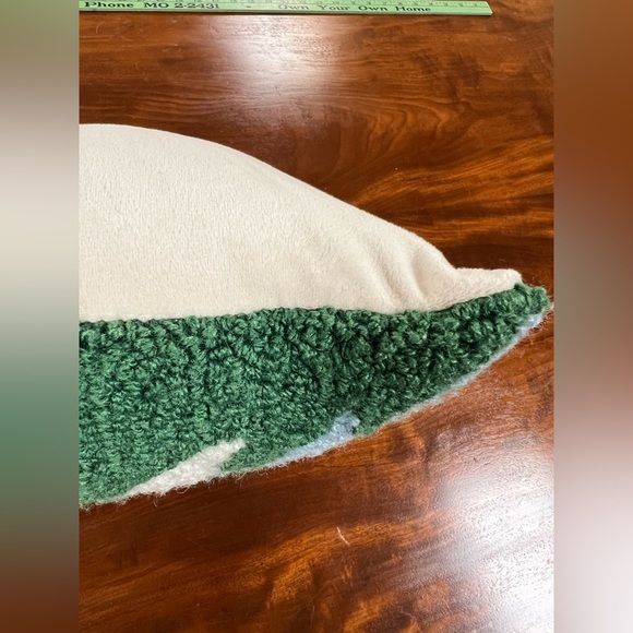 Hooked Winter Decorative Pillow - Picture 8 of 8